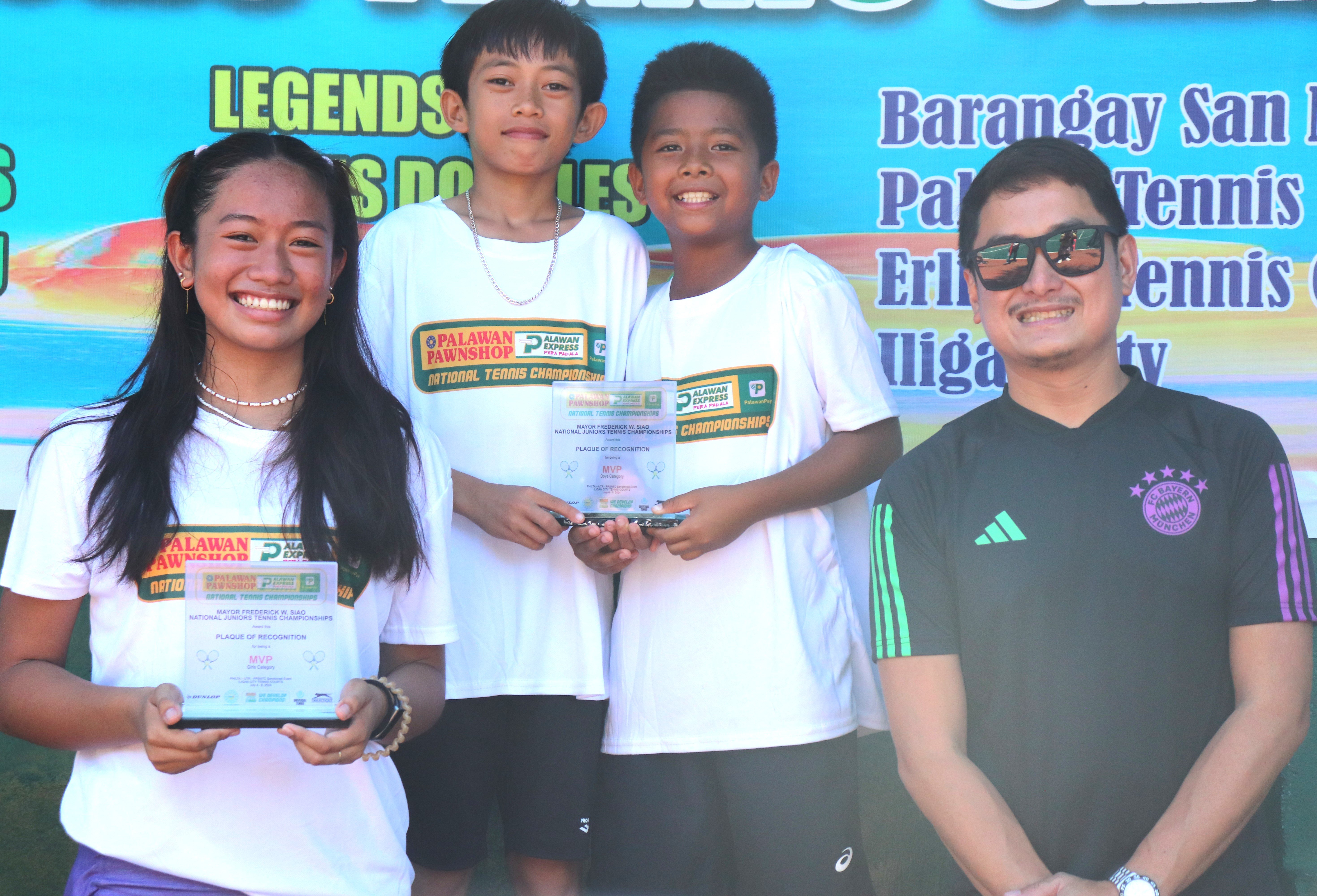 CIELO Gonzales (left) beams as she shares the podium with Jaydy Entera and Duma Mudjahid Boloto during awards rites graced by Iligan City sports director King Belmonte.